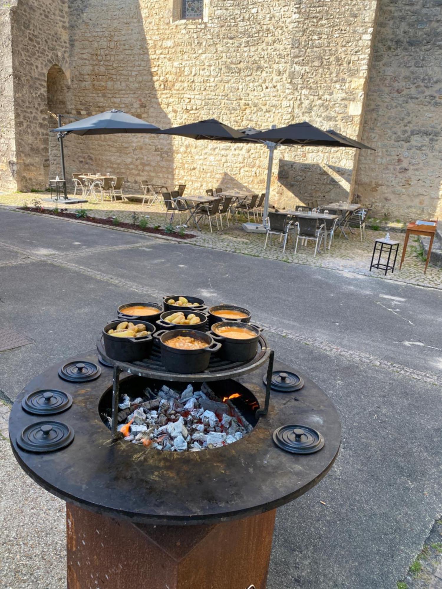 Logis Hotel Le Saint Georges Vivonne Екстериор снимка