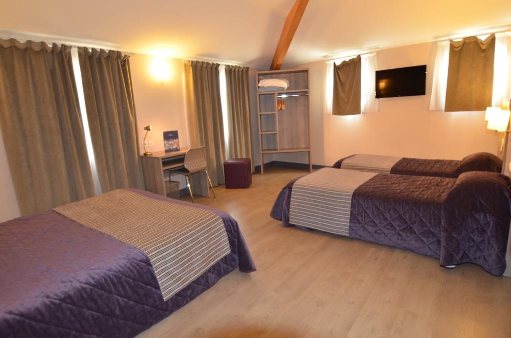 Logis Hotel Le Saint Georges Vivonne Екстериор снимка